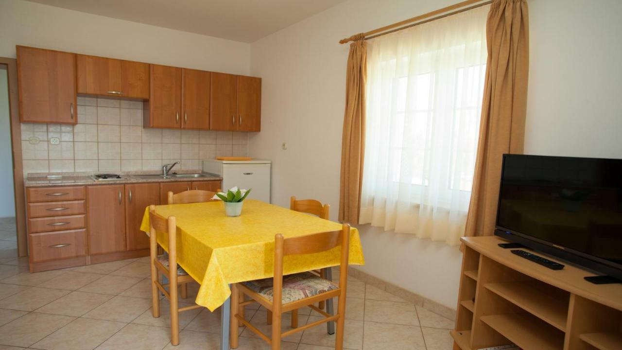 Apartments Basaca Паг Екстер'єр фото