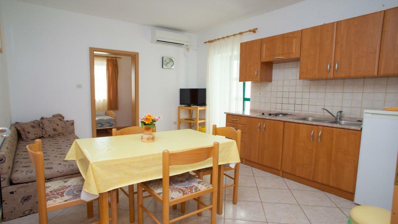 Apartments Basaca Паг Екстер'єр фото