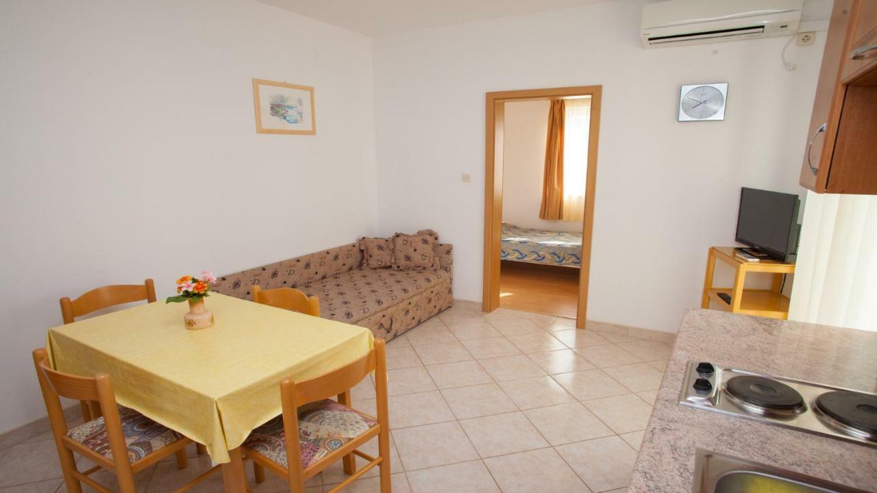 Apartments Basaca Паг Екстер'єр фото